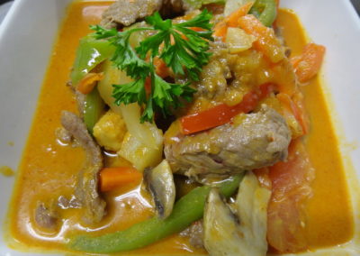 THAI RED CURRY BEEF